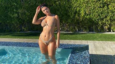 Bikini de terciopelo en color nude, el sexy outfit de Kourtney Kardashian