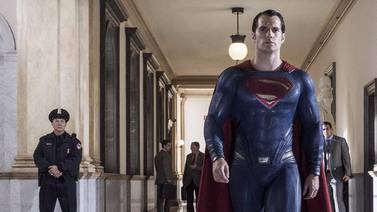 Henry Cavill regresa como "Superman" al mundo de DC