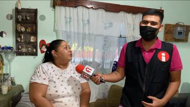 VIDEO VIRAL: Reportero tiene ataque de risa en entrevista con familiares de joven desaparecida