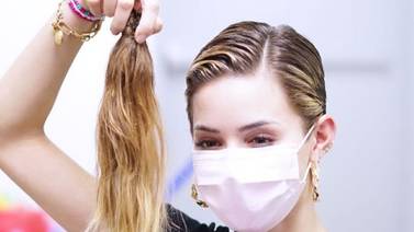 Mariana Rodríguez se corta el cabello para apoyar a un niño con cáncer 