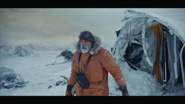 Netflix lanza tráiler de "The Midnight Sky" de George Clooney, el último hombre en la Tierra