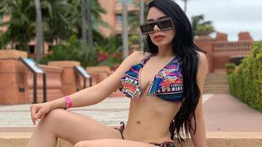 VIDEO: Vanessa Gurrola, 'doble' de Emma Coronel, luce su cuerpazo en playas de Cancún