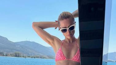 Paris Hilton enamora con sensual bikini al estilo "Barbie"