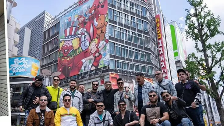 Banda El Recodo ofrece un concierto en las calles de Japón  
