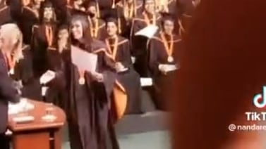 Familia se vuelve viral en TikTok por su celebración en la graduación de su hija