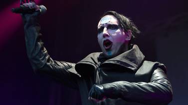 Emiten orden de arresto contra Marilyn Manson por agresión a una reportera