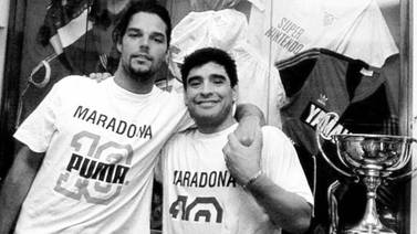 "Vuela alto amigo": Ricky Martin lamenta la muerte de Diego Armando Maradona