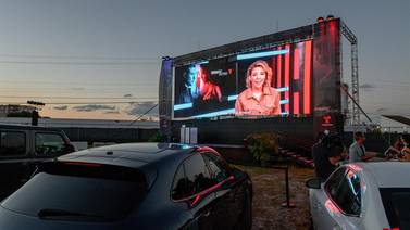 Telemundo realiza su primer premiere en un autocine en Miami