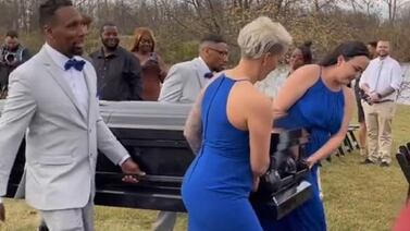 VIDEO VIRAL: Novio llega a su boda adentro de un ataúd