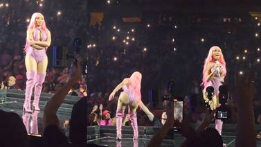 VIDEO: Nicki Minaj le da el micrófono a un fan pero se lo quita de inmediato al escuchar cómo canta