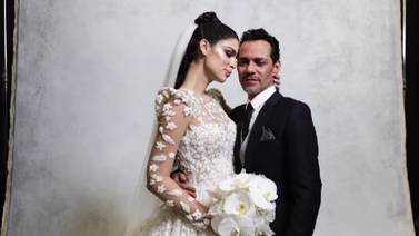 Critican diferencia de edad entre Marc Anthony y su esposa Nadia Ferrera 