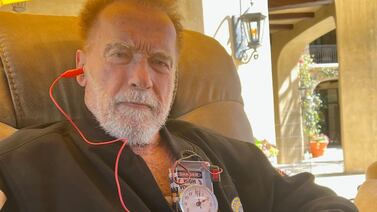 Arnold Schwarzenegger confiesa que ahora tiene que vivir con un marcapasos con una impactante fotografía