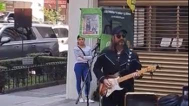 Captan a Juanes echándose un palomazo en plena avenida de CDMX