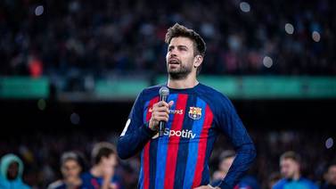 Piqué llora en su discurso de despedida del Barcelona: “Esto no es un adiós”