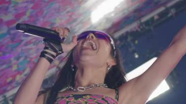 Danna Paola brilla en Tomorrowland junto a Steve Aoki y Paris Hilton