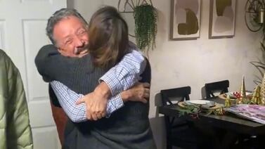 VIDEO VIRAL: Señora se reencuentra con su padre tras 21 años