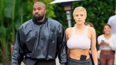 Kanye West desata polémica al compartir fotografías íntimas de su esposa Bianca Censori