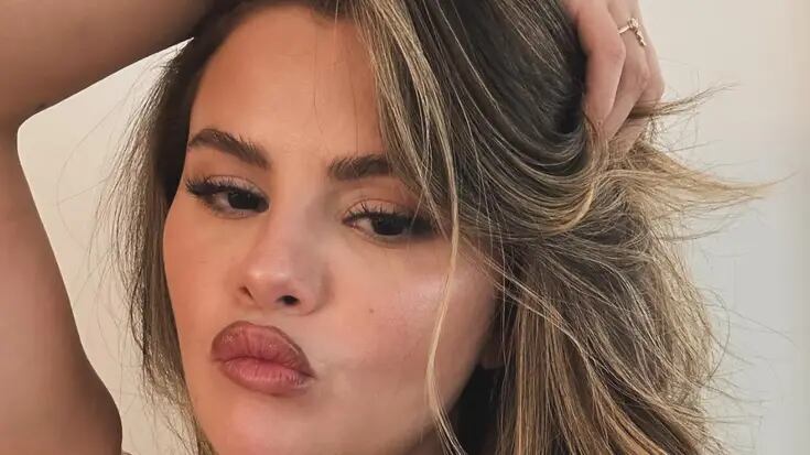 Selena Gómez se arrepiente y borra fotos sexys debido a críticas sobre su físico
