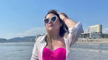 En bikini, Mariana Botas cautiva a bordo de un yate 