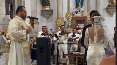 Sacerdote de Jalisco sorprende a los novios al cantarles "Mi razón de ser" de la Banda Ms