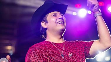 Remmy Valenzuela agradece a Grupo Firme por invitarlo a cantar en concierto de Guadalajara