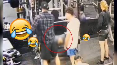 VIDEO: Hombre hace el ridículo en el gimnasio por no llevar ropa interior