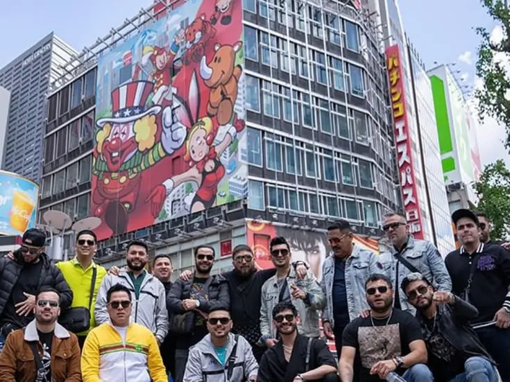 Banda El Recodo ofrece un concierto en las calles de Japón  
