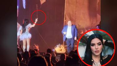 Acusan a Kimberly Loaiza de pararle el dedo al "Coyote" en su concierto en Mazatlán