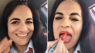 VIDEO: Señora se hace viral por pintarse los labios con un plumón rojo