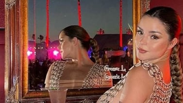 Demi Rose luce su impresionante figura con llamativo vestido en Instagram