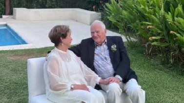 Abuelita se reencuentra con su novio de la juventud después de 60 años y se casan