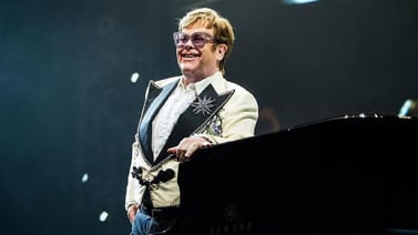 Elton John se despide de los escenarios con su último concierto en Suecia