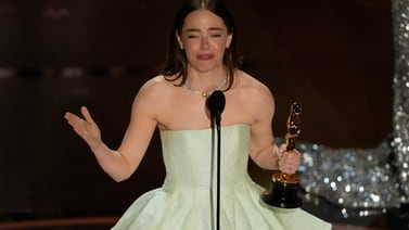 Emma Stone sufre problemas de vestuario en Los Premios Óscar