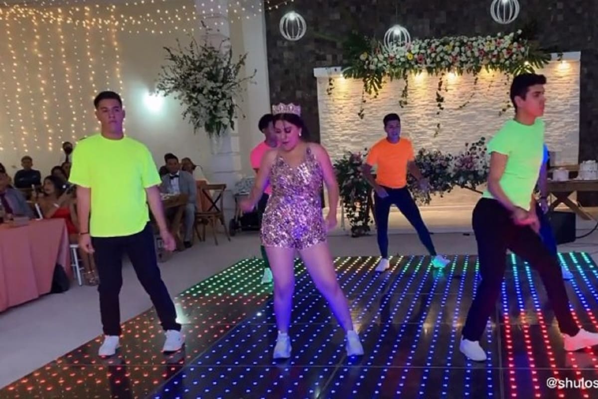VIDEO VIRAL: Chambelán opaca a quinceañera y se roba el show durante baila sorpresa