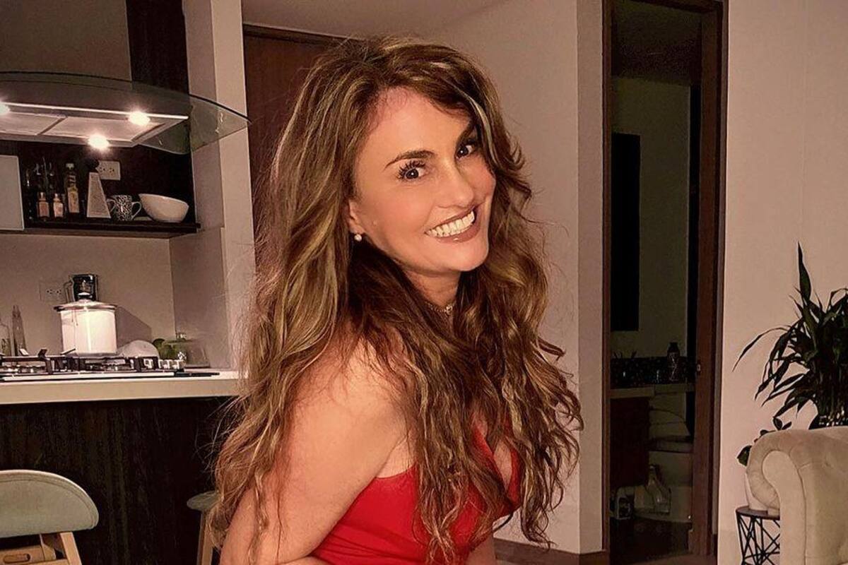 Aura Cristina Geithner presume sus ENCANTOS en redes sociales