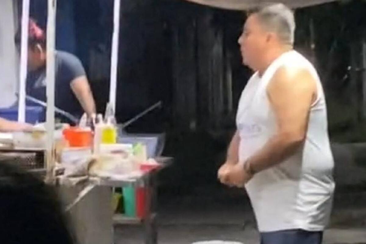 Señor es descubierto por sus hijos rompiendo la dieta en una taquería