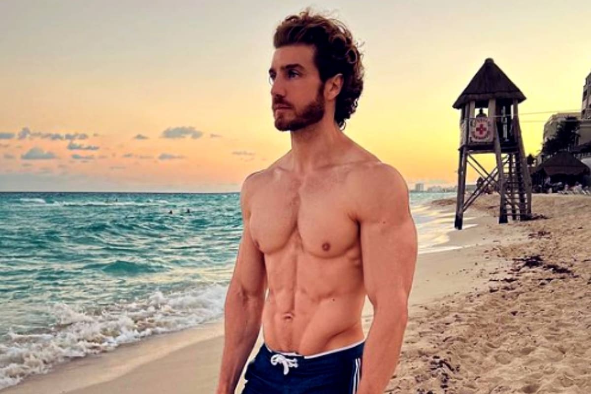 Eugenio Siller provocó deseo entre sus seguidores en Instagram con fotos en traje de baño