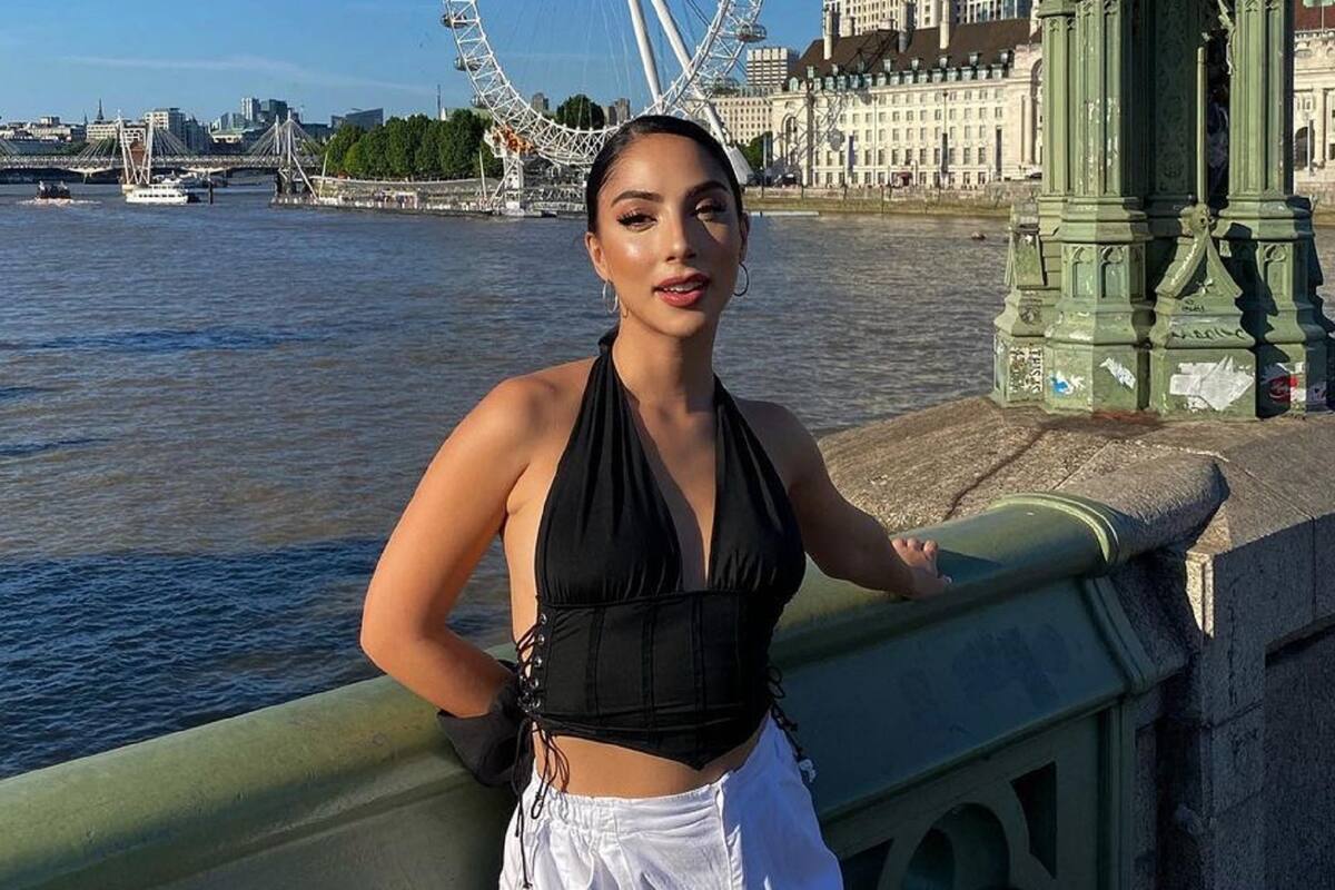 María Chacón presume su más pequeño bikini desde Ibiza