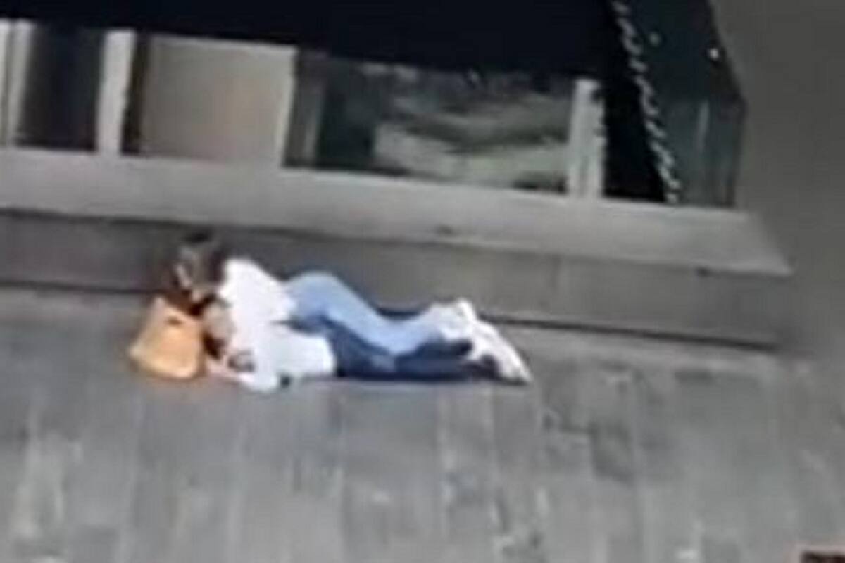 VIDEO VIRAL: Mujer protege a un niño con su cuerpo durante una balacera