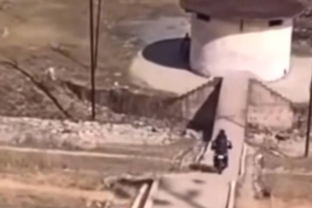 TikTok: Hombre sufre accidente al intentar bajar escaleras con su motocicleta