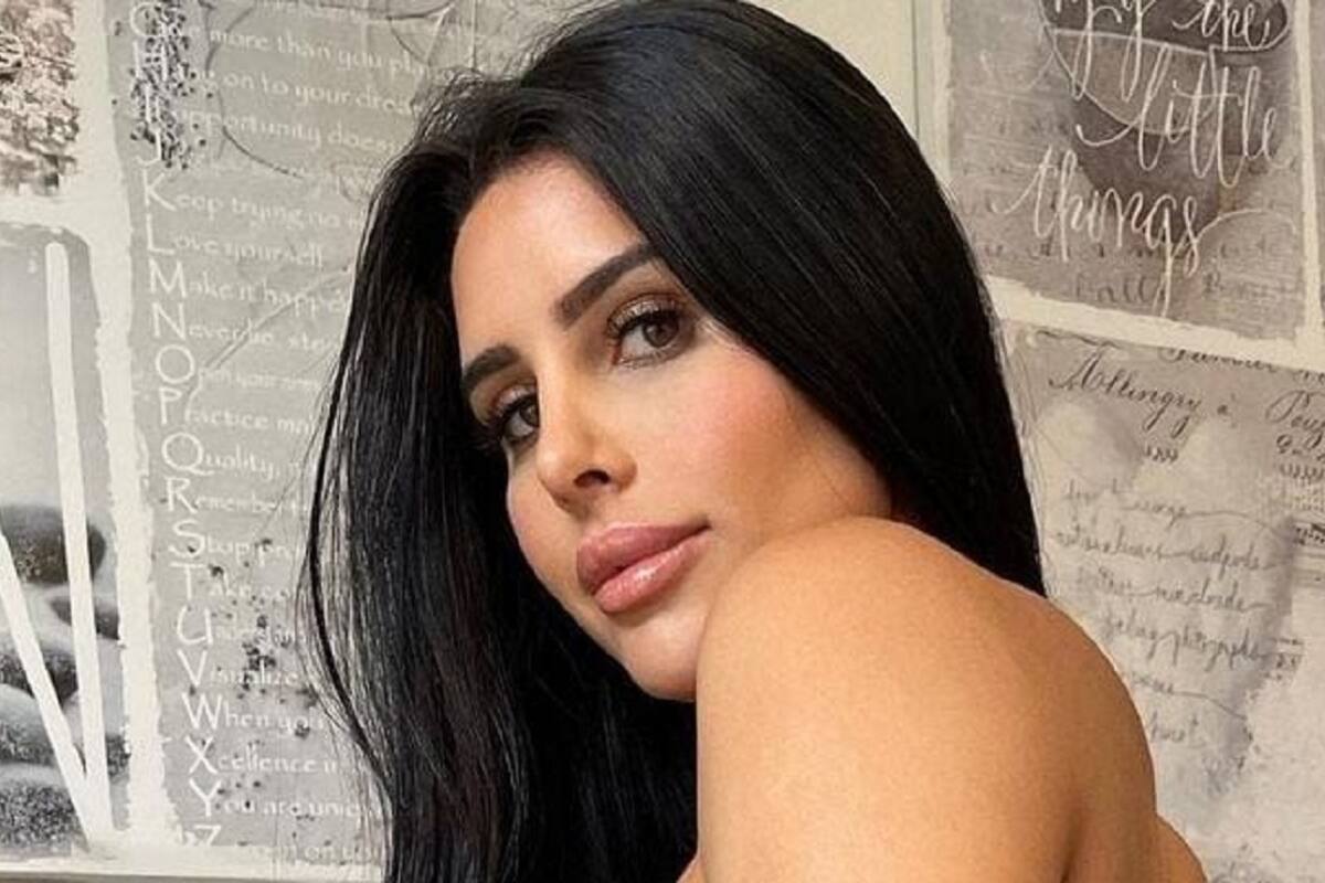 Lily Adrianne enamora a sus seguidores modelando su llamativa ropa interior