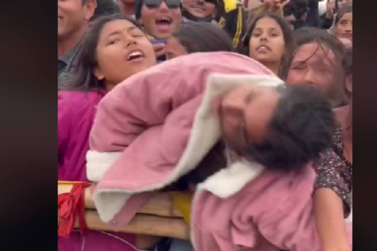 TikTok: ¡Se le metió el chamuco! Joven se vuelve viral por hacer extraños movimientos durante concierto