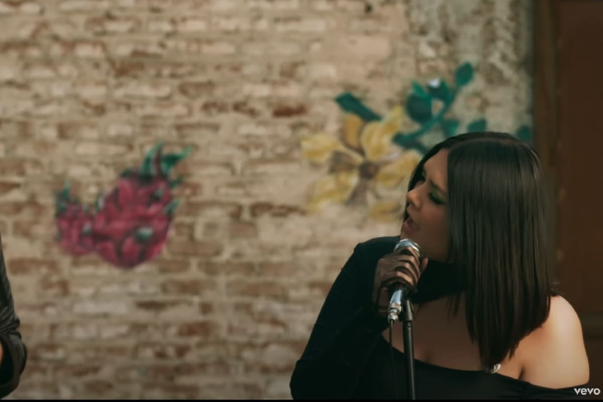 ¿Ya la escuchaste? Yuridia estrena "Me haces tanto bien", colaboración con Edén Muñoz