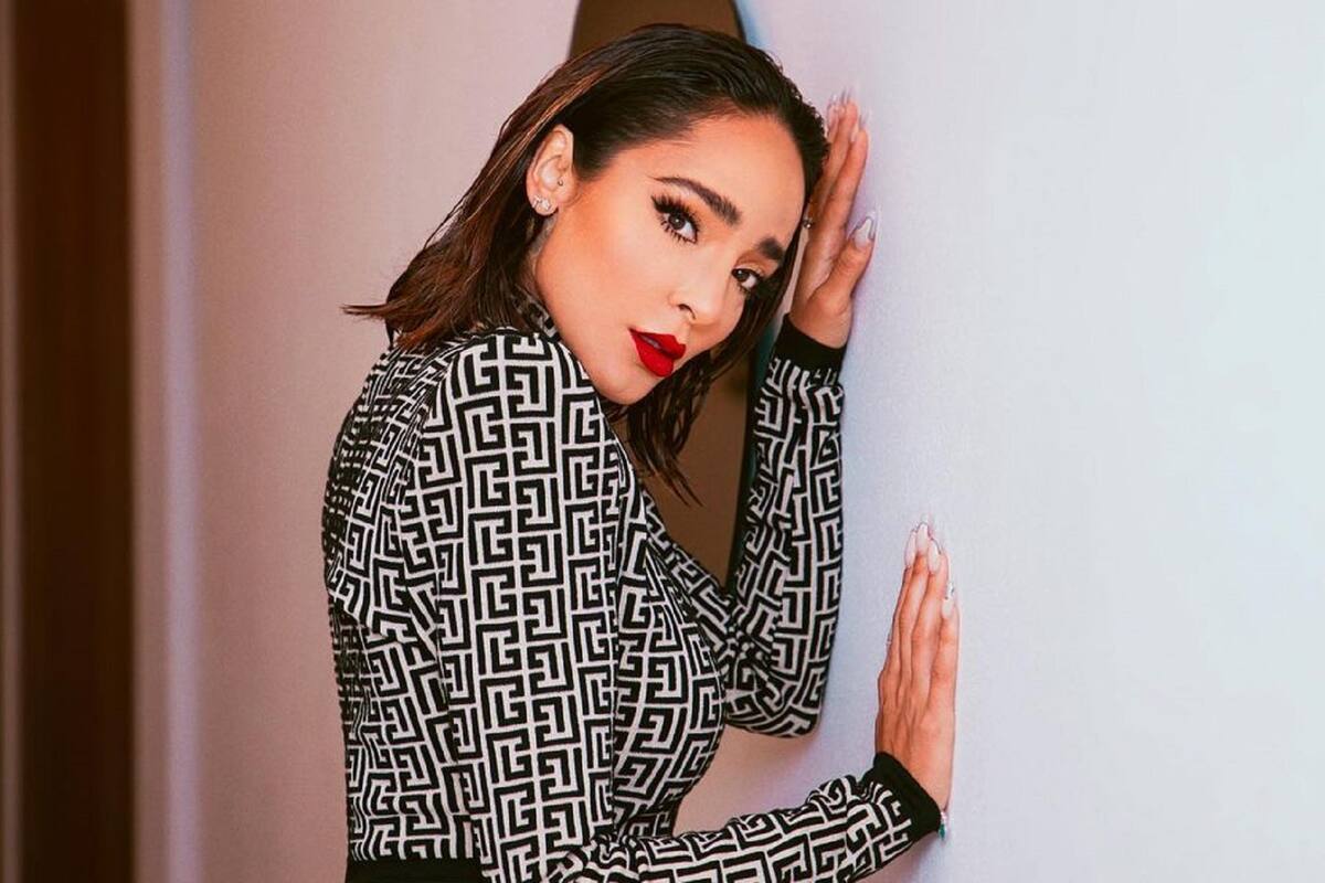 Manelyk González cautiva con tremendo bañador a bordo de un yate