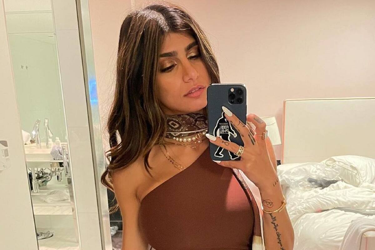 Mia Khalifa luce sus encantos con micro bikini para celebrar su primer año en Only Fans