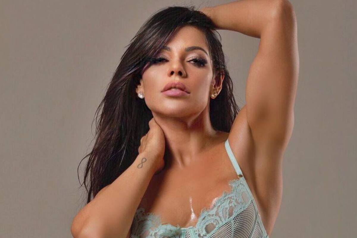 Suzy Cortez impacta al dejar su retaguardia al descubierto