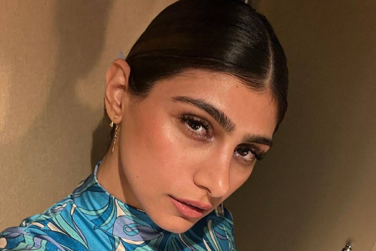 De frente y de espaldas, Mia Khalifa presume sus curvas con pequeña ropa interior desde Londres