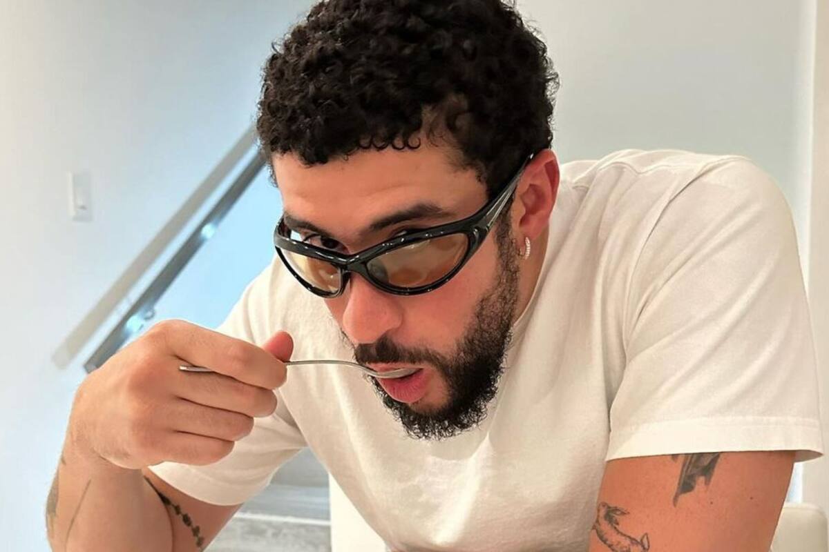 ¡Bad Bunny vuelve al ruedo! el famoso fue captado en una app de citas para millonarios