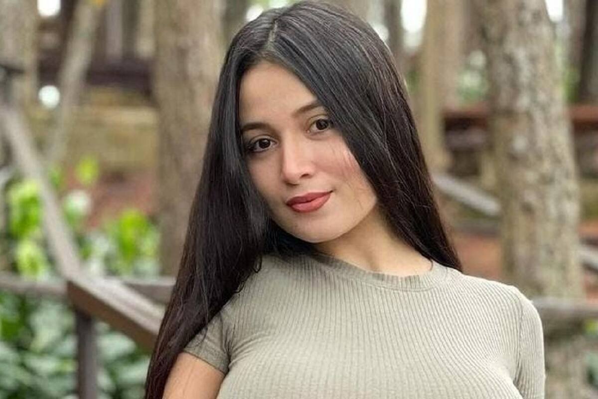 Pandora Kaaki modela su sensacional baby doll y enamora a sus fans