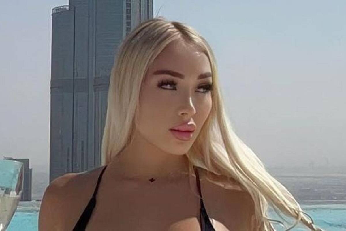 Daniella Chávez acapara los suspiros de sus fans modelando su traje de baño